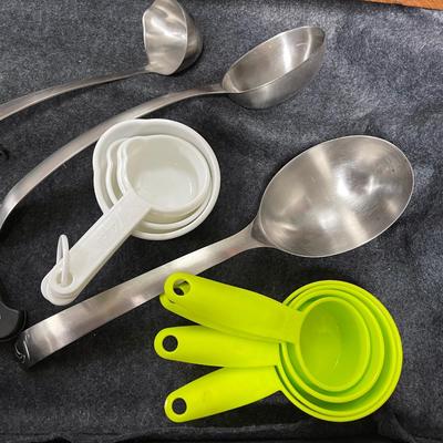 Mixed Lot of Kitchen Gadgets Tools Utensils