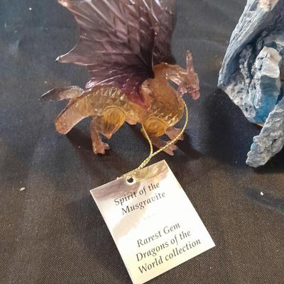 RAREST GEM DRAGONS OF THE WORLD COLLECTION FIGURE WITH CASTLE SPIRIT OF THE MUSGRAVITE