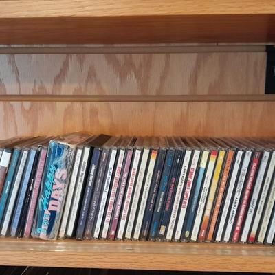 LARGE COLLECTION OF CD/ COMPACT DISC MUSIC, COUNTRY, ROCK AND ROLL AND MORE