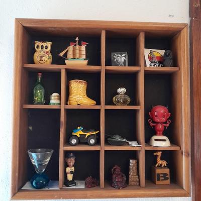 SHADOW BOX WITH LITTLE TRINKETS AND TREASURE COLLECTABLES