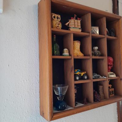 SHADOW BOX WITH LITTLE TRINKETS AND TREASURE COLLECTABLES