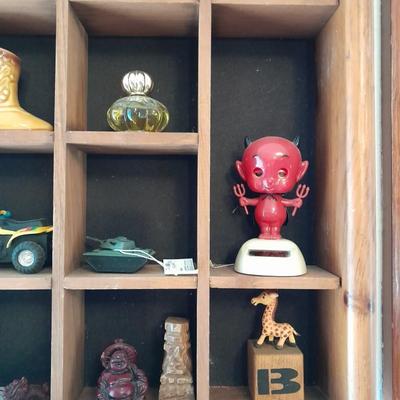 SHADOW BOX WITH LITTLE TRINKETS AND TREASURE COLLECTABLES