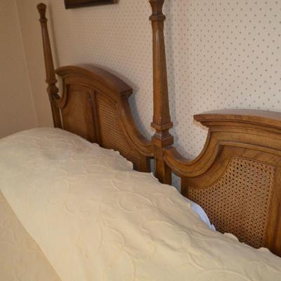 LOT 333. KING SIZE BED