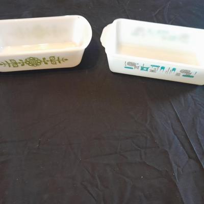 TWO VINTAGE  BREAD PANS GLASBAKE 1.5 QT FIREKING BLUE HEAVEN PATTERN RETRO PATTERN!