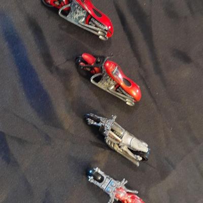 FIVE COLLECTABLE HOT WHEELS MOTORCYCLES