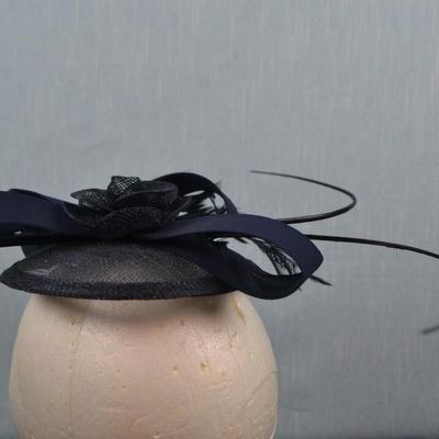 LOT 338. TWO LADIES VINTAGE HATS