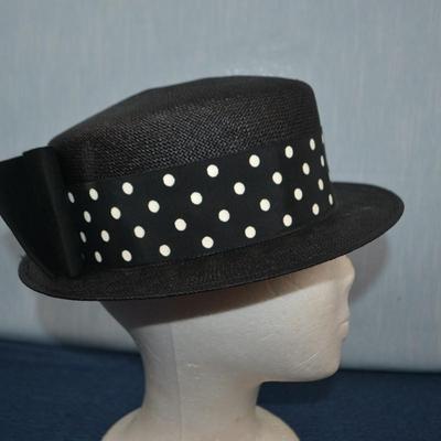 LOT 338. TWO LADIES VINTAGE HATS
