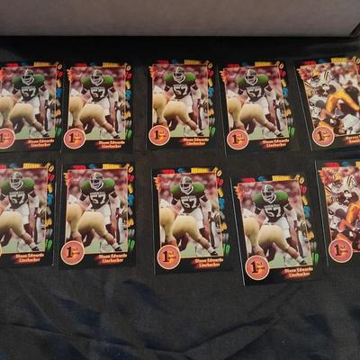 COLEGIETE WILD CARDS FOOTBALL SPORTS CARDS BOXED SET