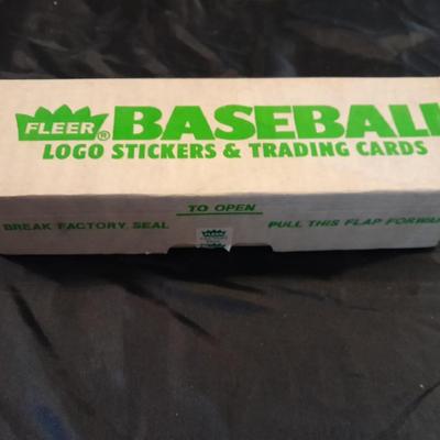 GREAT FLEER BASEBALL LOGO STICKERS & TRADING CARDS BOXED SET SPORTSCARDS