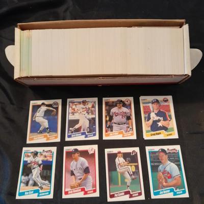 FLEER 1990 BASEBALL TRADING COLLECTABLE CARDS SPORTS CARDS BOXED SET