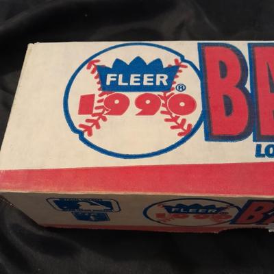 FLEER 1990 BASEBALL TRADING COLLECTABLE CARDS SPORTS CARDS BOXED SET
