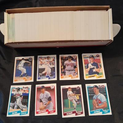 FLEER 1990 BASEBALL TRADING COLLECTABLE CARDS SPORTS CARDS BOXED SET