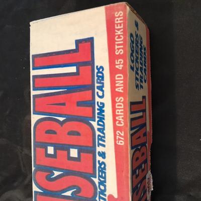 FLEER 1990 BASEBALL TRADING COLLECTABLE CARDS SPORTS CARDS BOXED SET