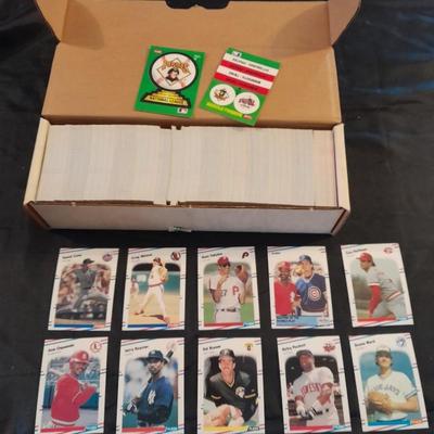 BASEBALL FLEER TRADING CARDS SPOTSCARDS BOXED SET LOGO STICKERS