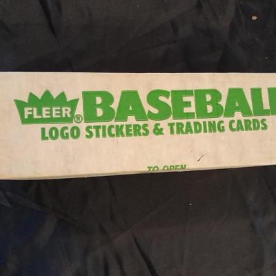 BASEBALL FLEER TRADING CARDS SPOTSCARDS BOXED SET LOGO STICKERS