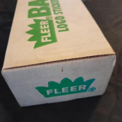 BASEBALL FLEER TRADING CARDS SPOTSCARDS BOXED SET LOGO STICKERS