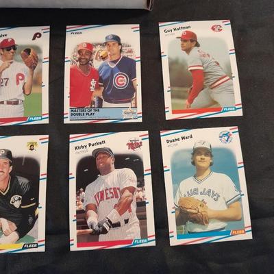 BASEBALL FLEER TRADING CARDS SPOTSCARDS BOXED SET LOGO STICKERS
