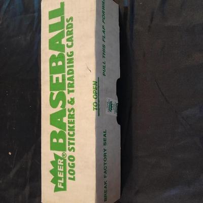 BASEBALL FLEER TRADING CARDS SPOTSCARDS BOXED SET LOGO STICKERS