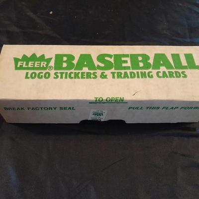 BASEBALL FLEER TRADING CARDS SPOTSCARDS BOXED SET LOGO STICKERS
