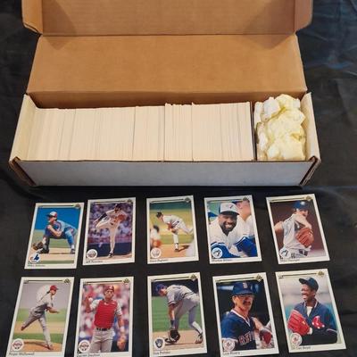 1990 UPPER DECK BASEBALL SPORTS TRADING CARDS BOXED SET