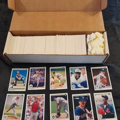 1990 UPPER DECK BASEBALL SPORTS TRADING CARDS BOXED SET
