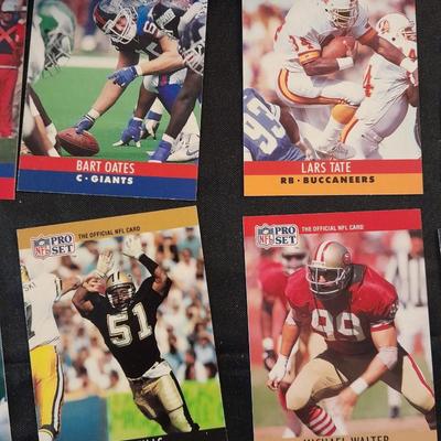 1990 PRO 1 BOX SET LARGE FLAT FOOTBALL TRADING SPORTS CARDS