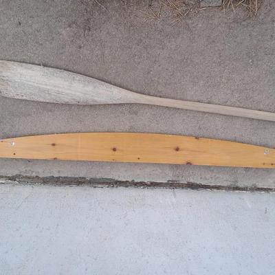 ANTIQUES OF THE HEART WALL HUNG TAPESTRY / QUILT HANGER AND AN OLD WOOD BOAT OAR