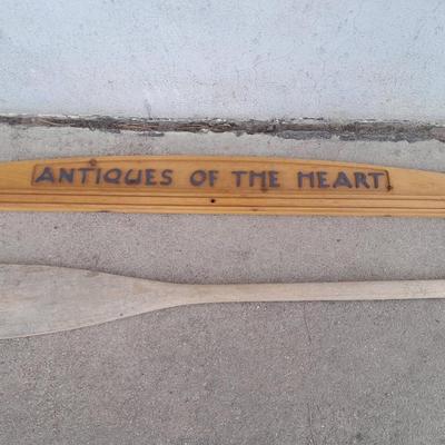 ANTIQUES OF THE HEART WALL HUNG TAPESTRY / QUILT HANGER AND AN OLD WOOD BOAT OAR