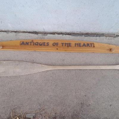 ANTIQUES OF THE HEART WALL HUNG TAPESTRY / QUILT HANGER AND AN OLD WOOD BOAT OAR