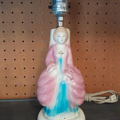 ANTIQUE VICTORIAN STYLE PORCELAIN MAN & WOMAN BEDSIDE LAMPS