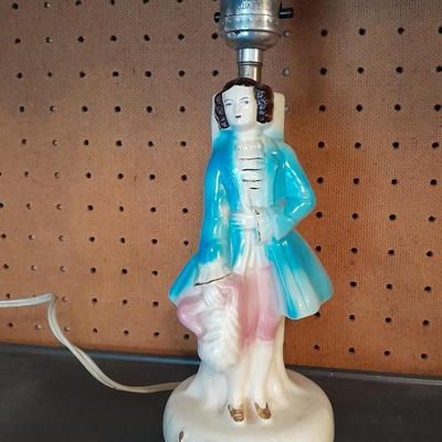 ANTIQUE VICTORIAN STYLE PORCELAIN MAN & WOMAN BEDSIDE LAMPS