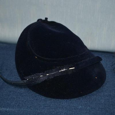 LOT 346. FOUR LADIES VINTAGE HATS