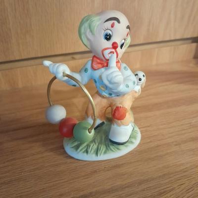 LEFTON COLLECTABLE CLOWN & TWO VINTAGE WIW PORCELAIN CLOWNS