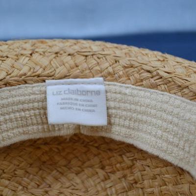 LOT 352. THREE LADIES SUN HATS