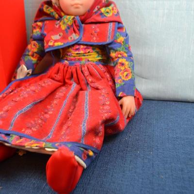 LOT 359 AU NAIN BLEU DOLL IN BOX