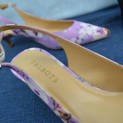 LOT 382. SIZE 8 LADIES SHOES