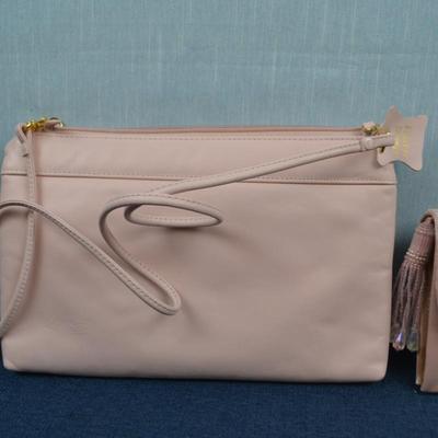 LOT 392. TWO LADIES HANDBAGS
