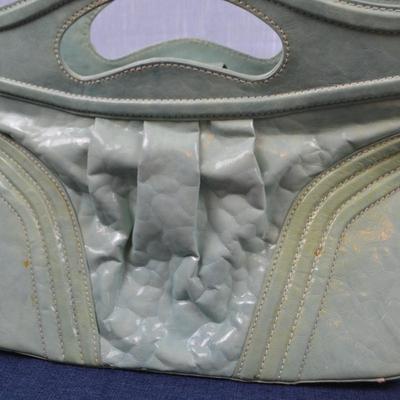 LOT 395. THREE LADIES HANDBAGS