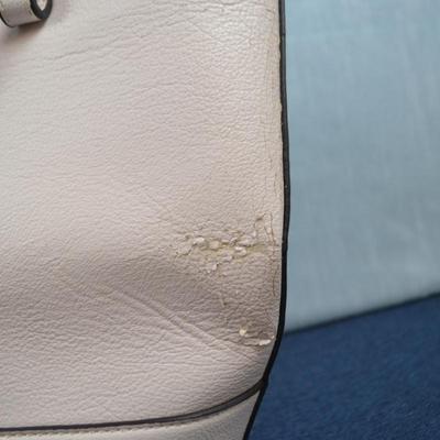 LOT 395. THREE LADIES HANDBAGS