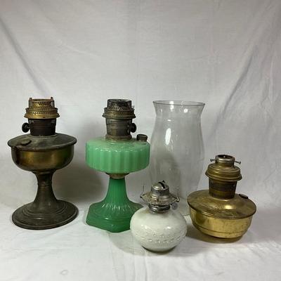 1239 Vintage Jade Green Aladdin Lamp with Oil Lamps