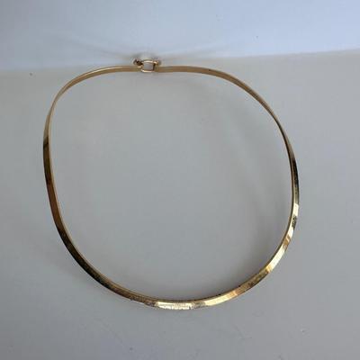 Group, 3 Metal Chokers