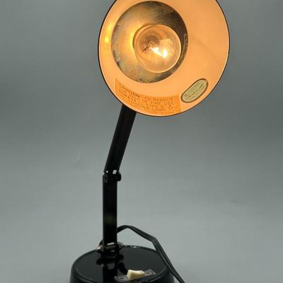 Small Vintage Underwriters Laboratories Writing Drafting Desk Lamp