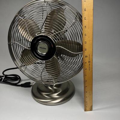 Pelonis 3-Speed Oscillating Metal Table Fan Old-school Retro