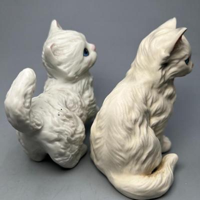 Pair of Vintage Bisque Ceramic Unmarked White Cat Blue Eyed Statuette Figurines