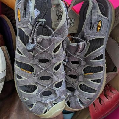 Payless Shoesource