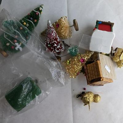 Department 56 Dickens Village Pieces
