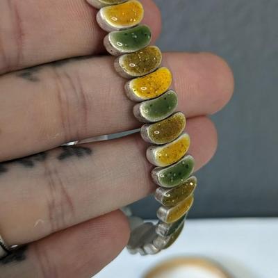 Brooches & Bracelets