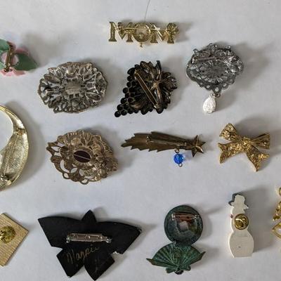 Brooches & Bracelets