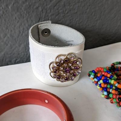 Brooches & Bracelets