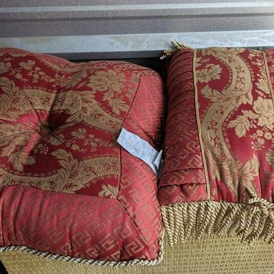 Trunk and Linen Collection